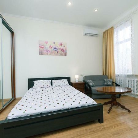 Apartment On Saksahanskoho Street Kiev Eksteriør bilde