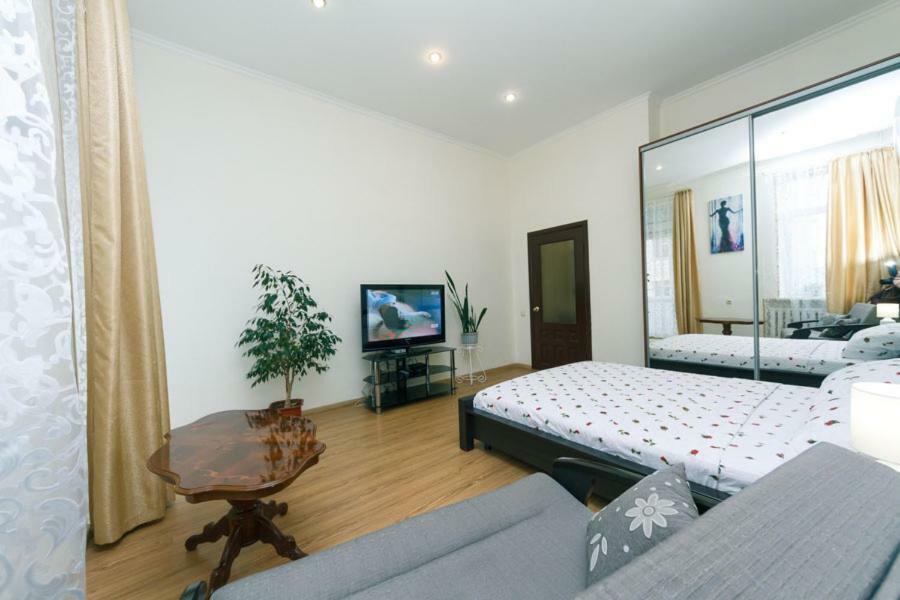 Apartment On Saksahanskoho Street Kiev Eksteriør bilde